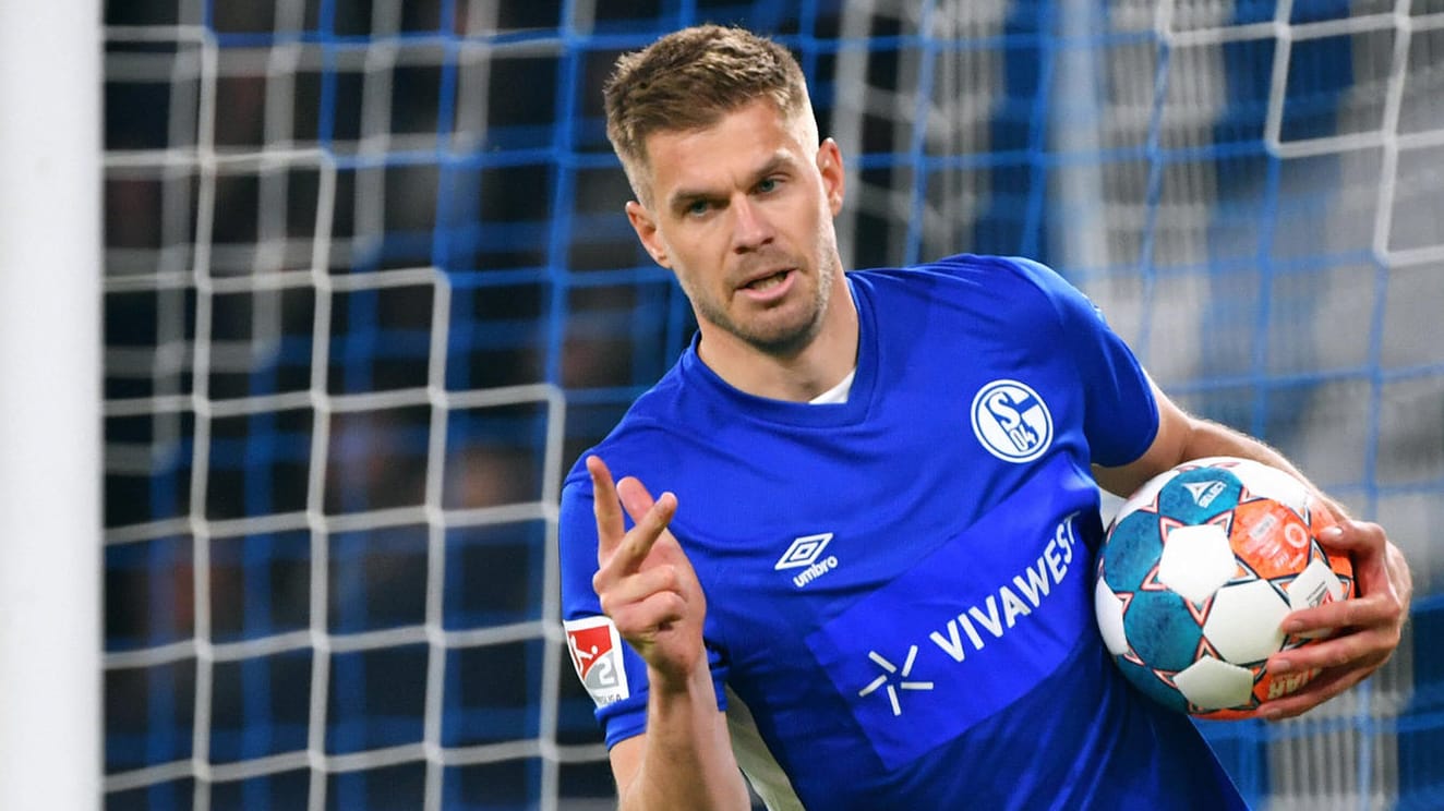 Simon Terodde: Mit 30 Treffern krönte sich der Schalker Angreifer zum Zweitliga-Torschützenkönig.