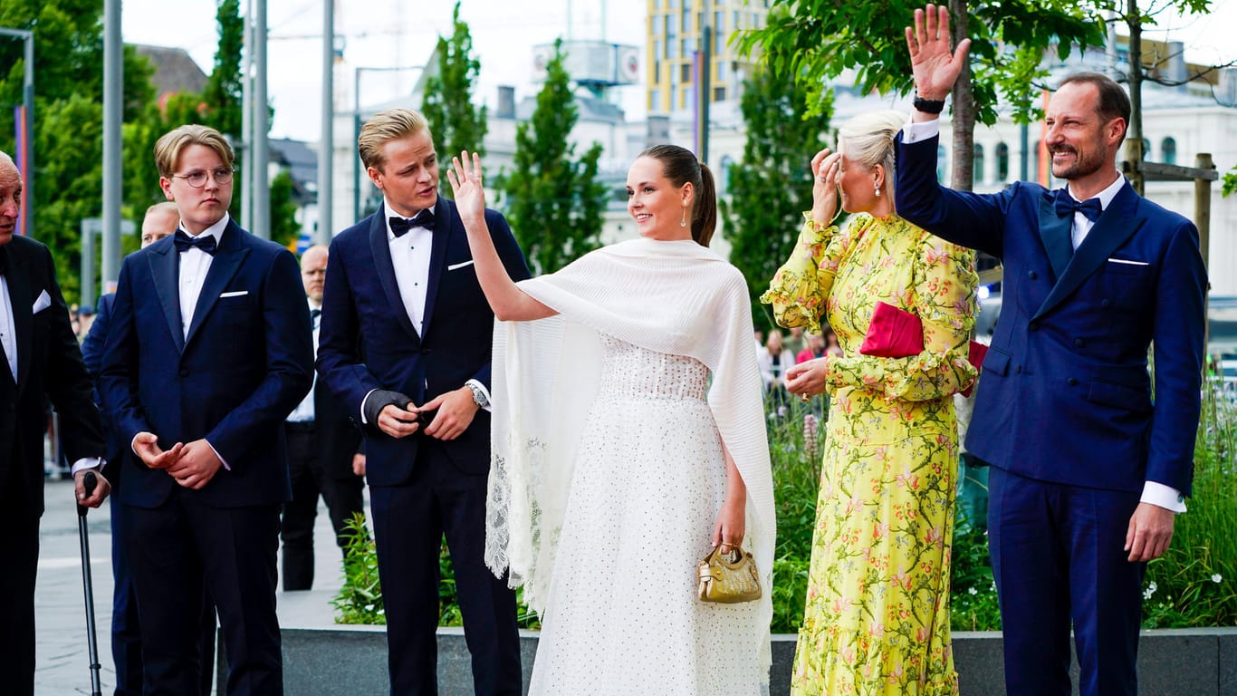 Prinzessin Ingrid Alexandra von Norwegen: Zu ihrem 18. Geburtstag kamen alle wichtigen Royals zusammen.