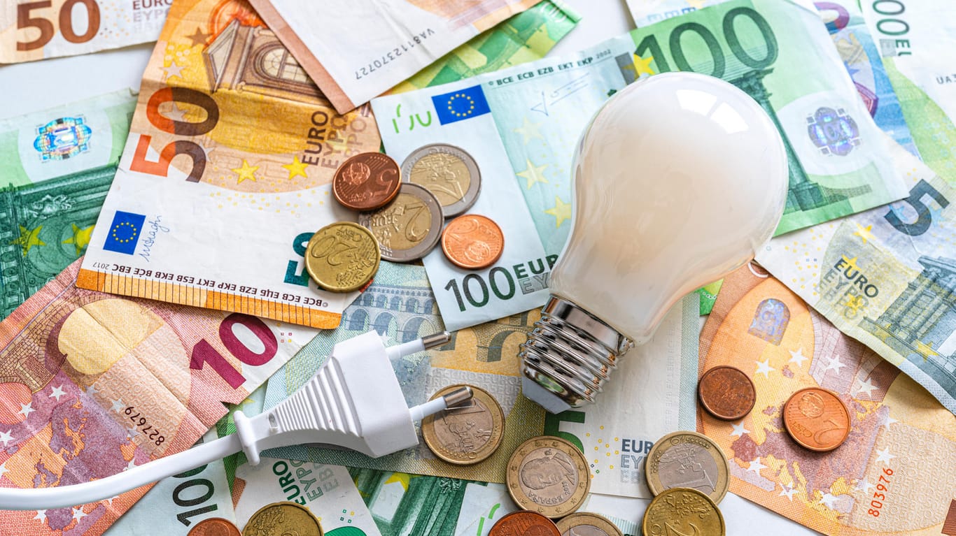 Energiekrise: Im Sommer kann man beim Stromverbrauch etwas mehr Geld einsparen als in den kalten Jahreszeiten.