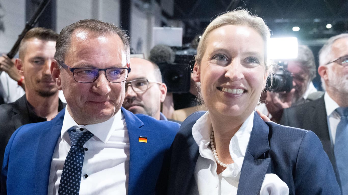 Tino Chrupalla und Alice Weidel: Die beiden leiten bereits die Fraktion im Bundestag - nun führen sie auch die Partei im Bund.
