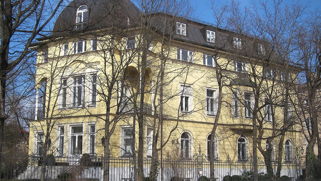 Prunkvolle Villa in der Münchner Prinzregentenstraße 61: Hier fanden wohl über Jahre geheime Treffen von Marsalek statt.