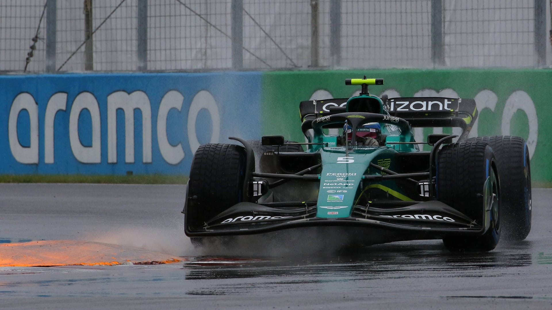 Sebastian Vettel: Der vierfache Weltmeister schied in Montreal bereits in Q1 aus.