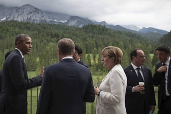 Staats- und Regierungschefs der G7-Länder im Jahr 2015 beim Aperitif auf Schloss Elmau: Sicherheitsrisiko beim diesjährigen Gipfel?