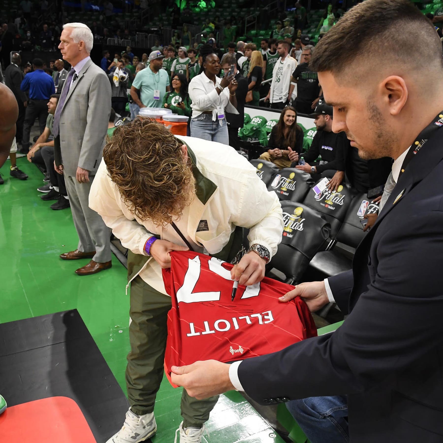 Fußverletzung: Daniel Theis von den Boston Celtics fällt für unbestimmte  Zeit aus