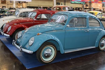 Der VW Käfer ist der beliebteste Oldtimer. Wenn es nach Modellreihen geht, liegt allerdings ein anderer Hersteller vorn.