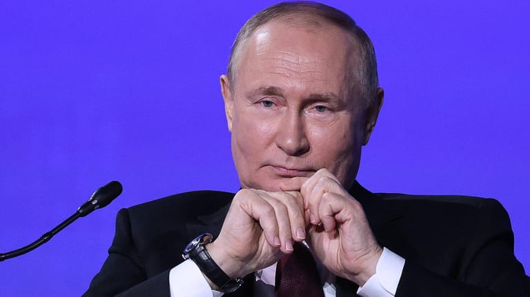 Wladimir Putin: Der russische Präsident versucht mit Kriegsdrohungen, die internationale Unterstützung für die Ukraine zu untergraben.