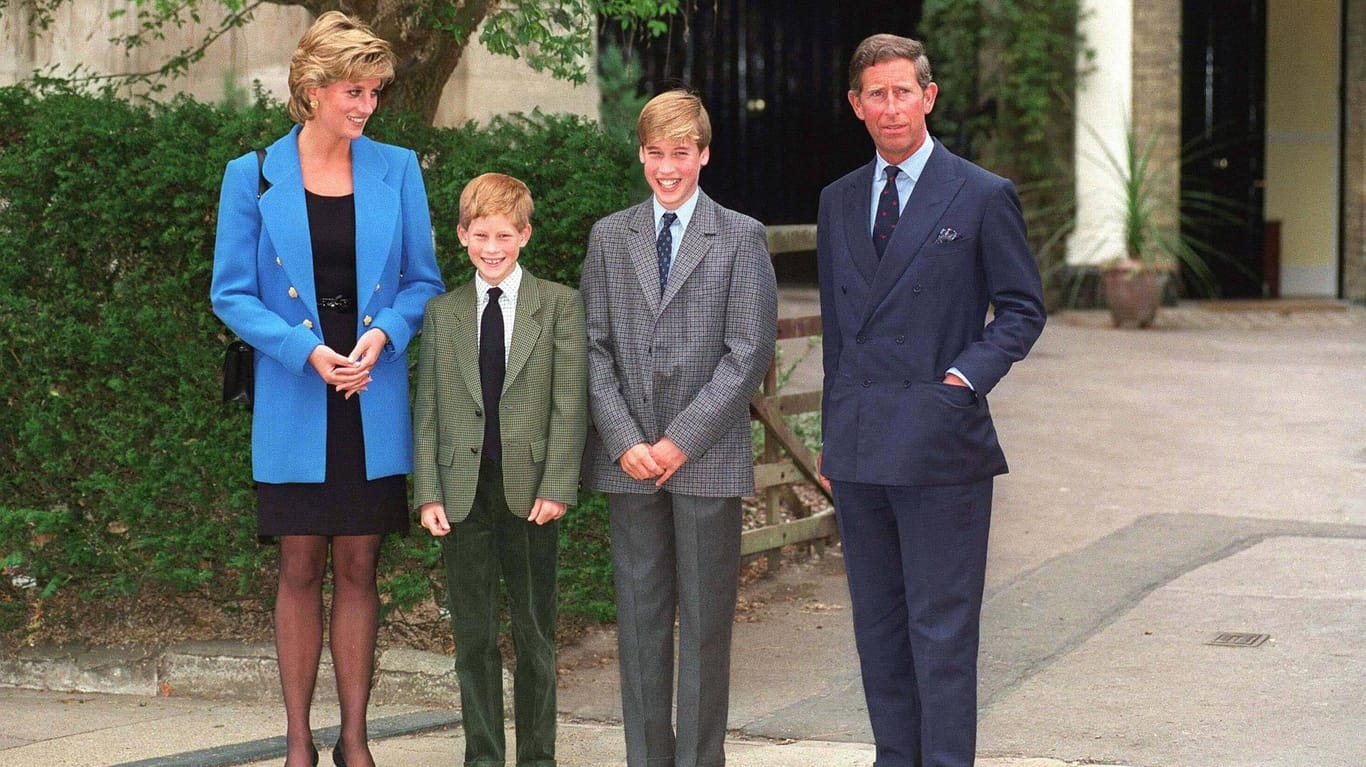 Prinz William mit seiner Familie im Alter von 13 Jahren: Etwas später gab er seiner Mutter ein besonderes Versprechen.