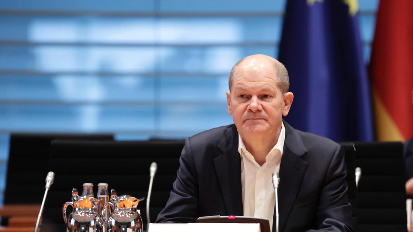 Olaf Scholz (SPD) bei einer Kabinettssitzung: Die Bundesregierung soll mindestens 271 Millionen Euro für externe Berater ausgeben. (Archivfoto)