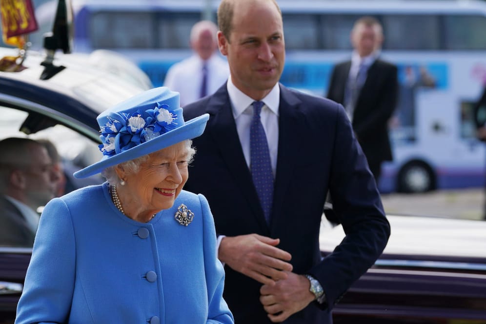Die Queen und Prinz William: Er wird am 21. Juni 40 Jahre alt.