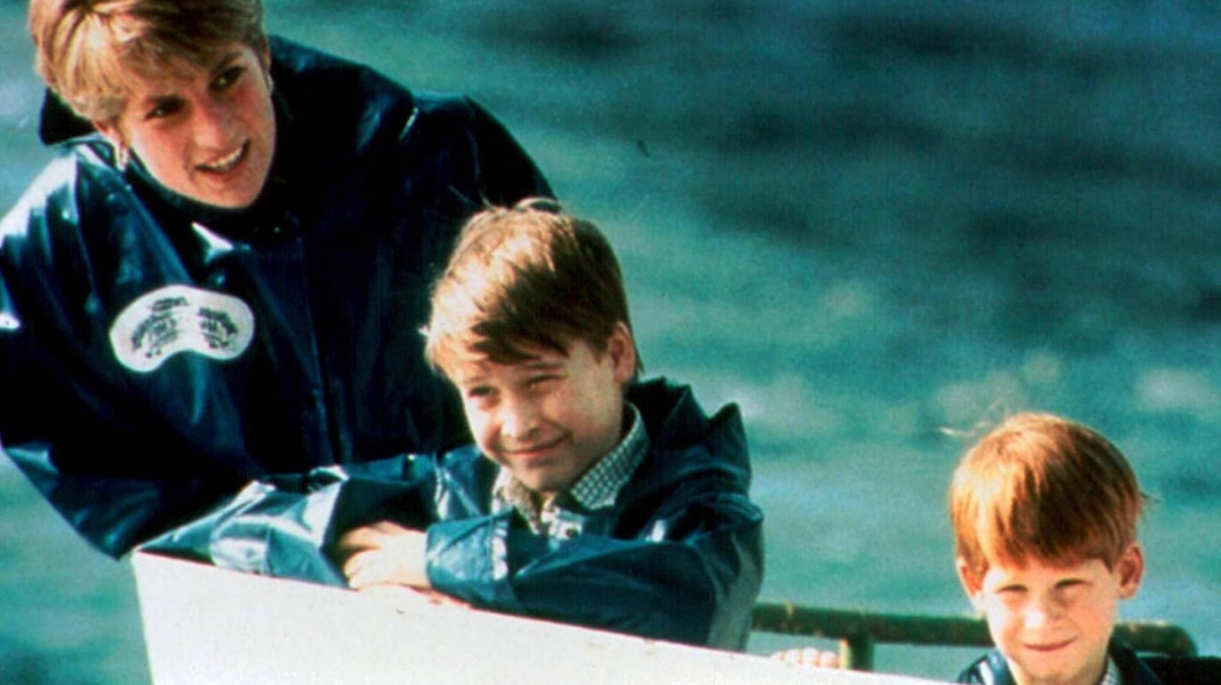 Prinz William und Prinz Harry als Kinder mit Lady Diana: Die beiden verloren in jungen Jahren ihre Mutter.
