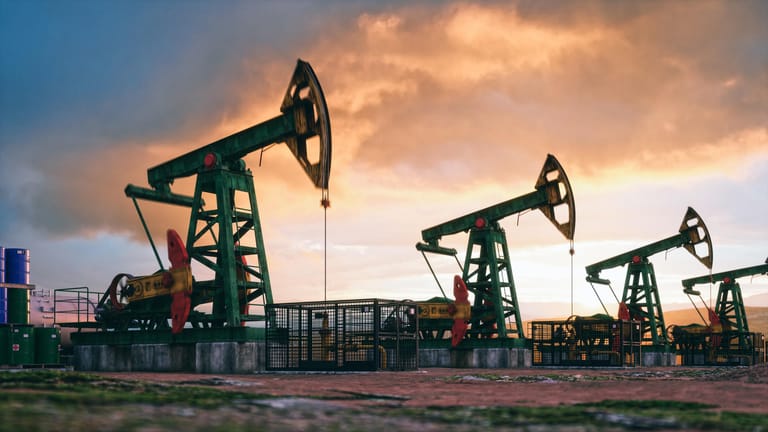 Ölpumpen in Betrieb: Die USA wirbt für eine Preisobergrenze beim Rohstoff.