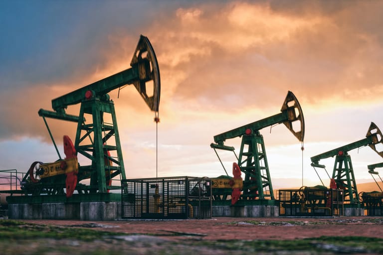 Ölpumpen in Betrieb: Die USA wirbt für eine Preisobergrenze beim Rohstoff.