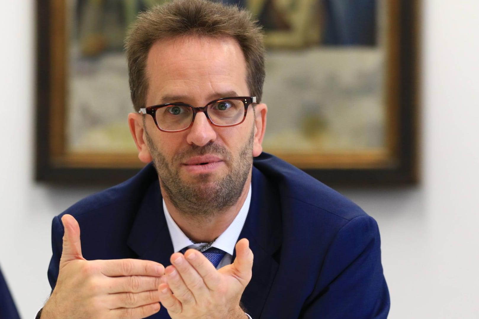 Bundesnetzagentur-Chef Klaus Müller (Archivbild): Er möchte noch nicht die dritte Stufe des Notfallplans ausrufen. Bundesnetzagentur-Chef Klaus Müller (Archivbild): Er möchte noch nicht die dritte Stufe des Notfallplans ausrufen.