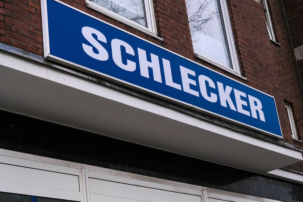 Eine frühere Schlecker-Filiale in Düsseldorf (Symbolbild): Insgesamt erhalten die ehemaligen Angestellten 21,3 Millionen Euro an Abschlagszahlungen.
