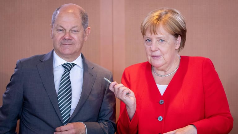 Scholz mit der damaligen Bundeskanzlerin Angela Merkel im Juni 2019: Der SPD-Politiker hat die Russland-Politik seiner Vorgängerin verteidigt.