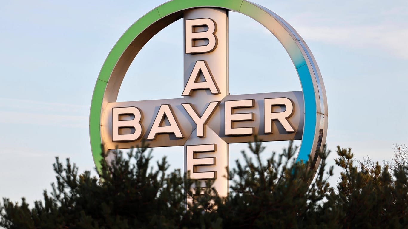 Das Logo des Pharmakonzerns Bayer (Symbolbild): Das Unternehmen war auf eine Ablehnung des Berufungsantrags vorbereitet und hat Rücklagen in Höhe von 4,5 Milliarden Dollar gebildet.