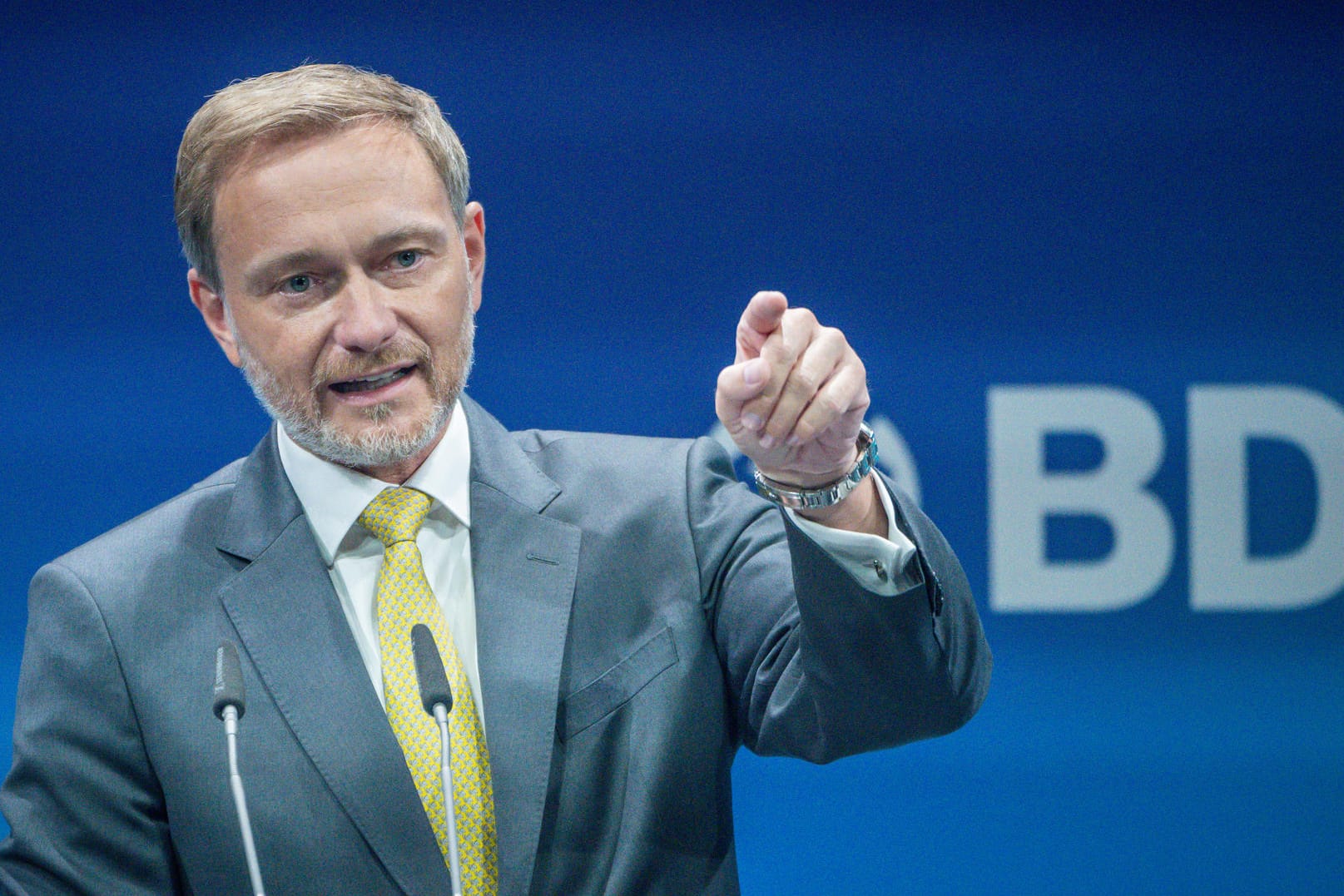 Bundesfinanzminister Christian Lindner drückt Haushaltslücke auf 11,1 Milliarden Euro.