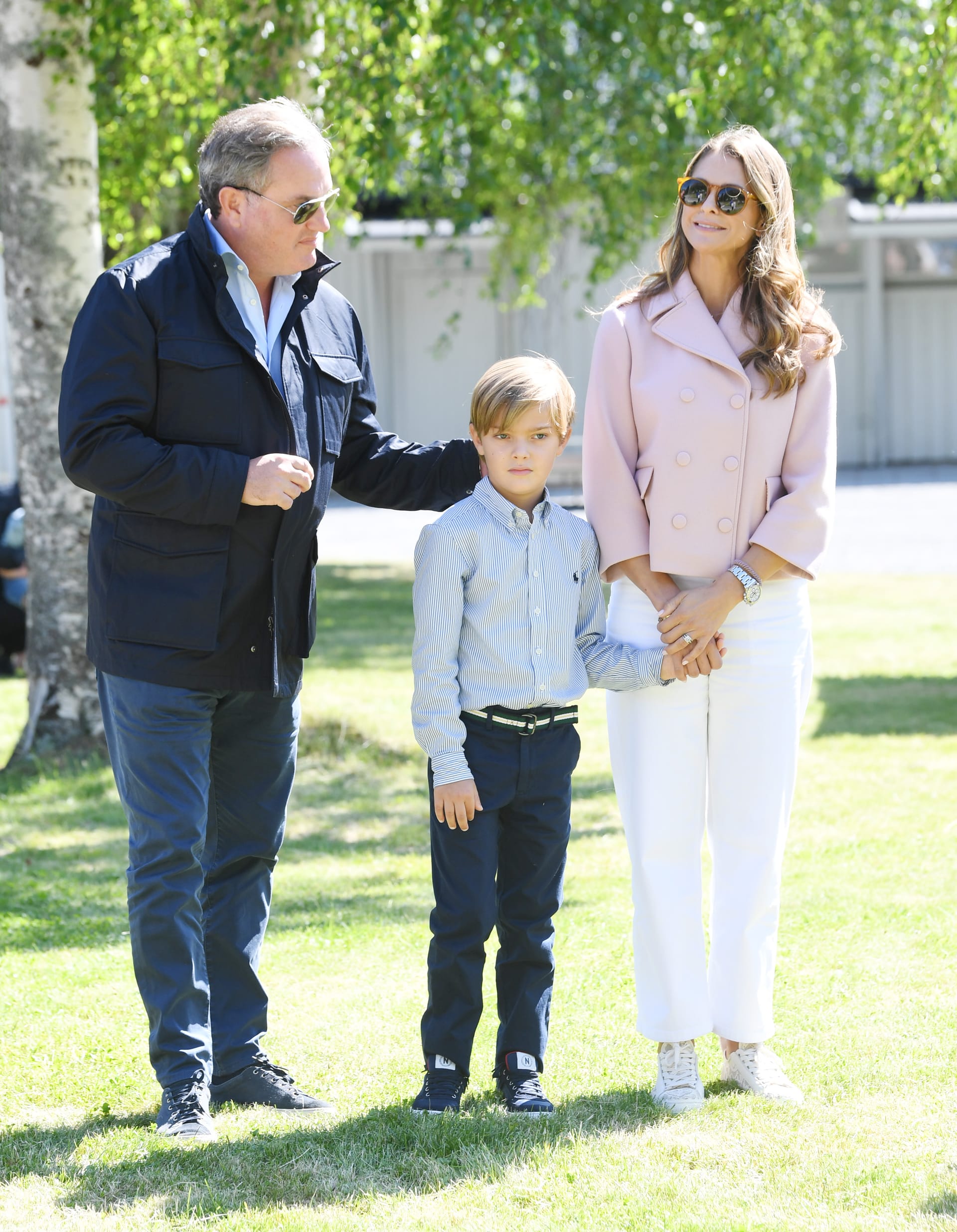 Chris O'Neill, Prinz Nicolas und Prinzessin Madeleine besuchen einen Erlebnispark.