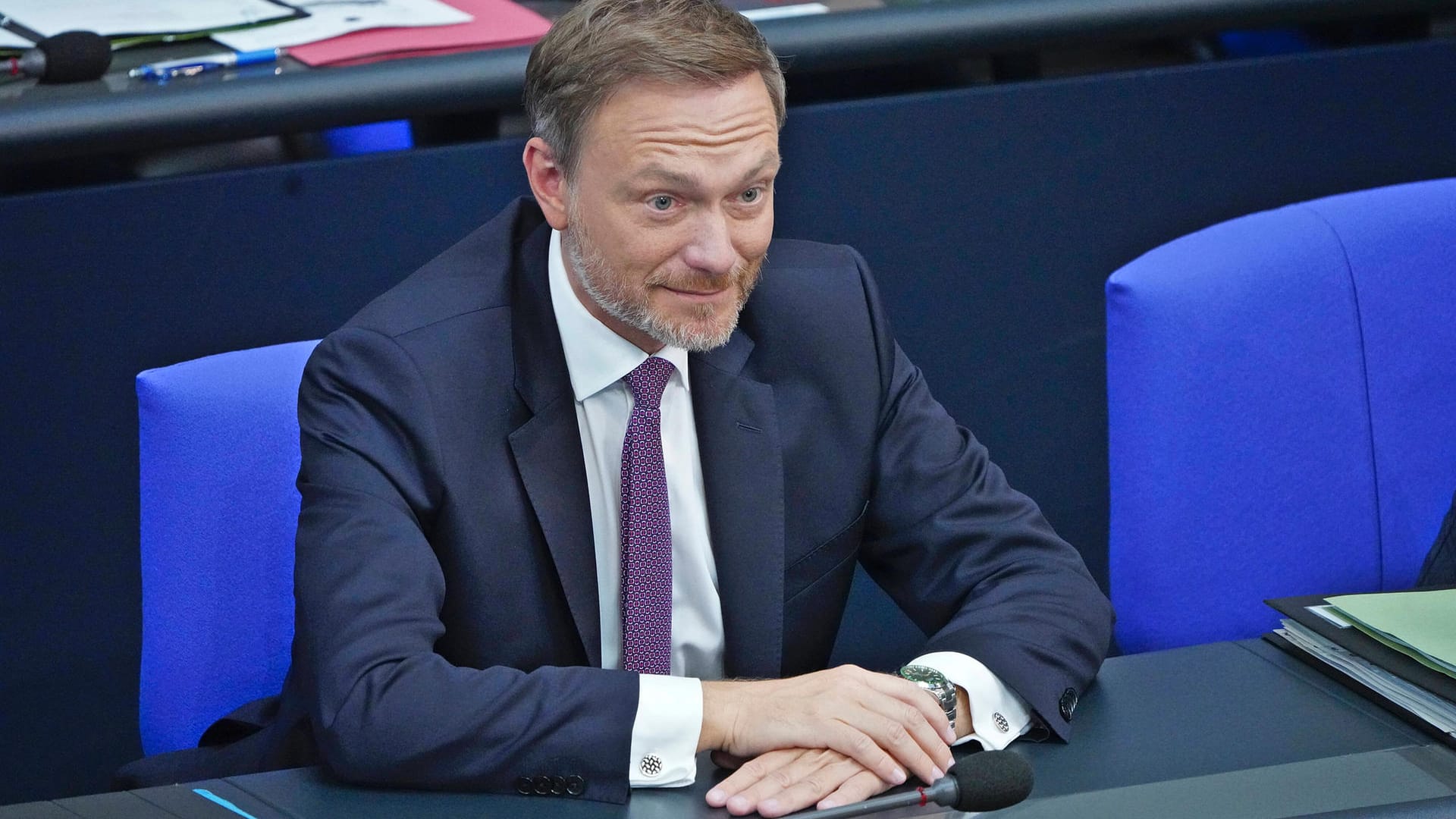 Bundesfinanzminister Christian Lindner auf der Regierungsbank (Archivbild): Er rechnet mit großen Einschränkungen für die Bürger.