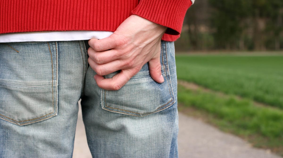 Зуд и жжение в заднем проходе. У ребёнка чешется в заднем. Зуд в аналогичном отверстии у женщин. У ребёнка чешется в заднем. Зуд в заднем проходе у мужчин причины.