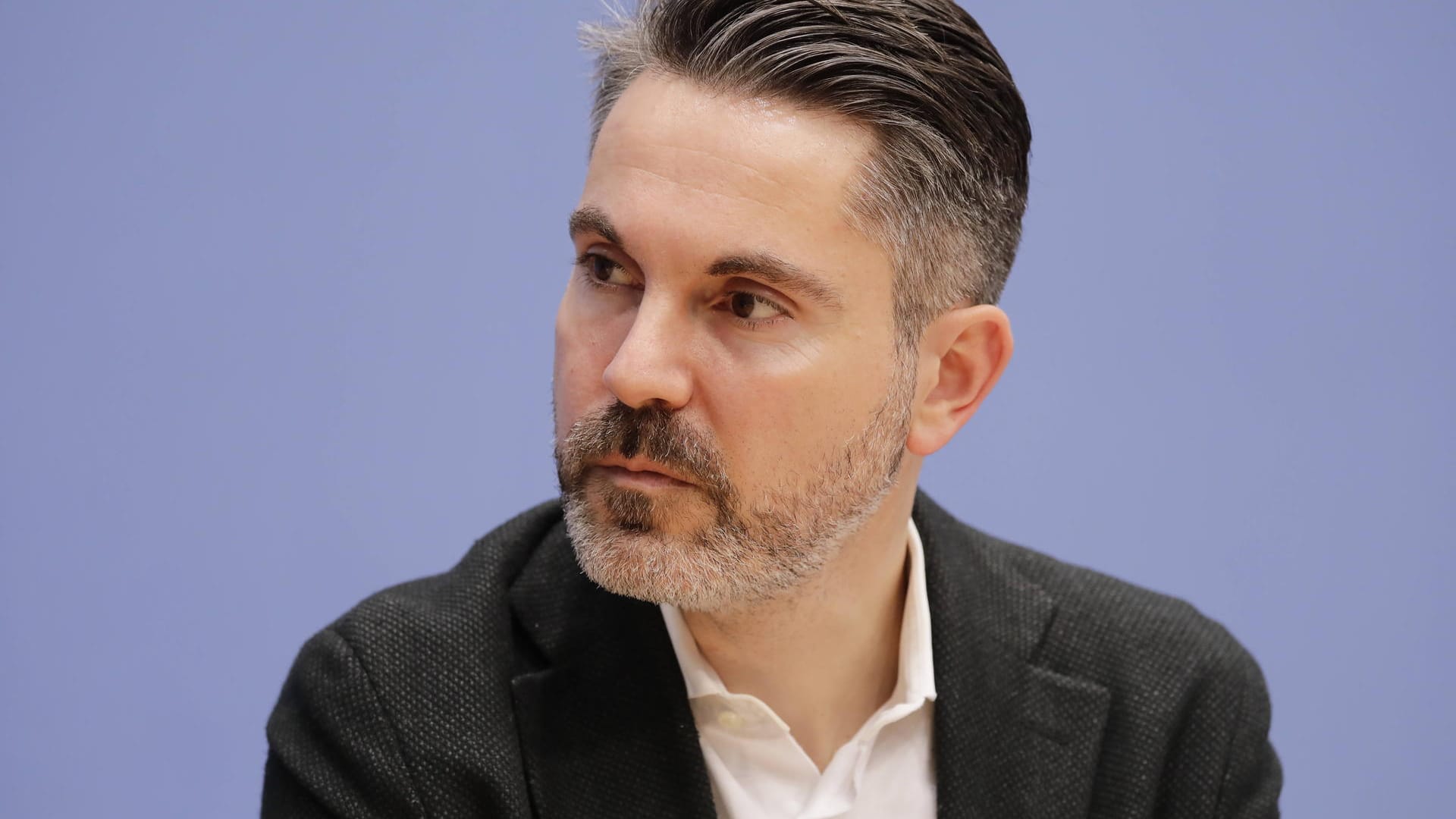 Fabio De Masi: Auch jetzt, da er nicht mehr im Bundestag sitzt, verfolgt der Finanzexperte die Geschehnisse um den Wirecard-Skandal.