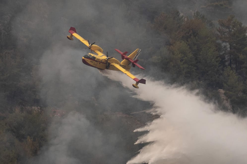 Löschflugzeug (Symbolbild): Waldbrände hatten 2021 für große Zerstörung im Süden der Türkei gesorgt.