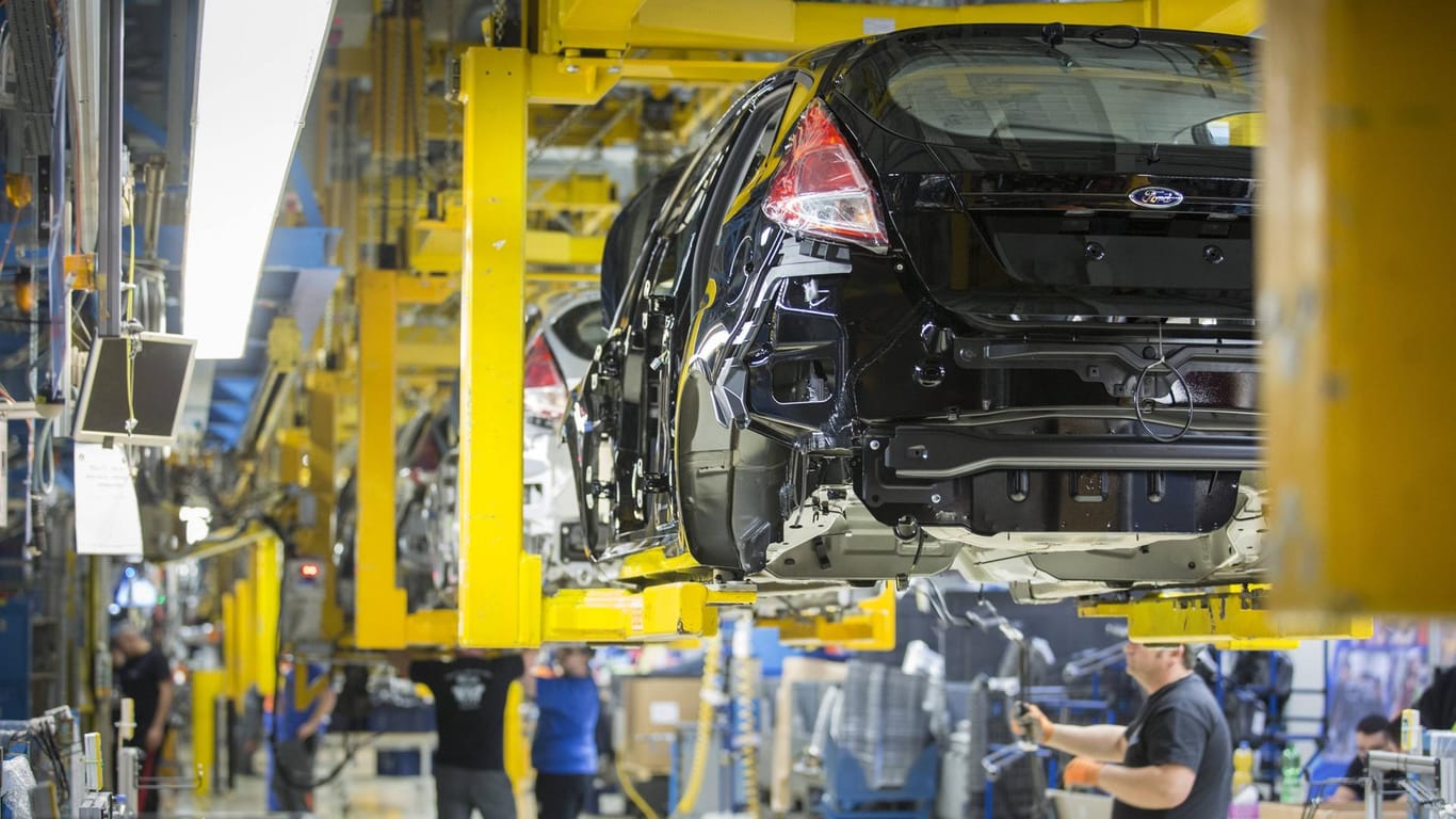 Fertigungsstrecke in einem Ford-Werk: In Saarlouis hat das Werk nicht den Zuschlag für die E-Mobilität erhalten.