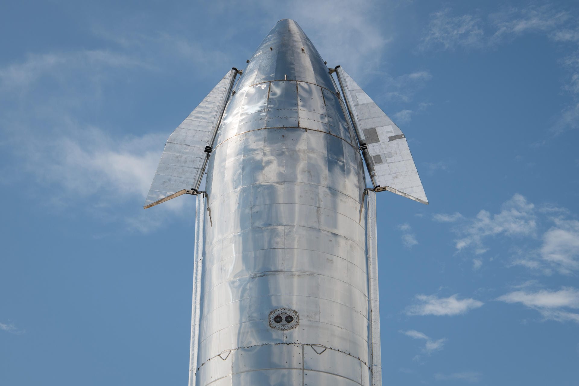 Oberstufe einer "Starship"-Rakete auf dem SpaceX-Testgelände in Texas: "So eine Rakete kann man nicht einfach mitten in der Stadt abstellen".