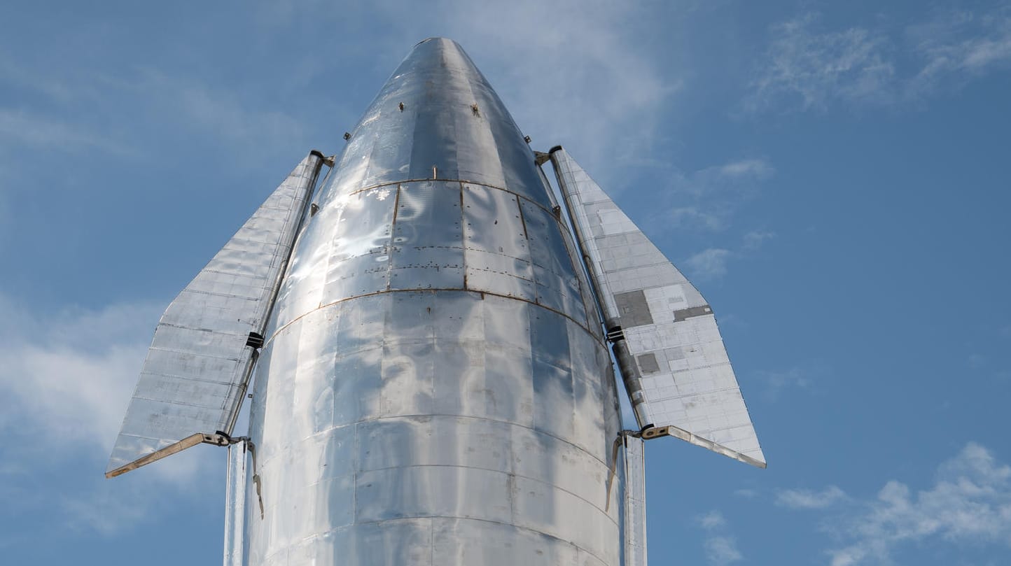 Oberstufe einer "Starship"-Rakete auf dem SpaceX-Testgelände in Texas: "So eine Rakete kann man nicht einfach mitten in der Stadt abstellen".