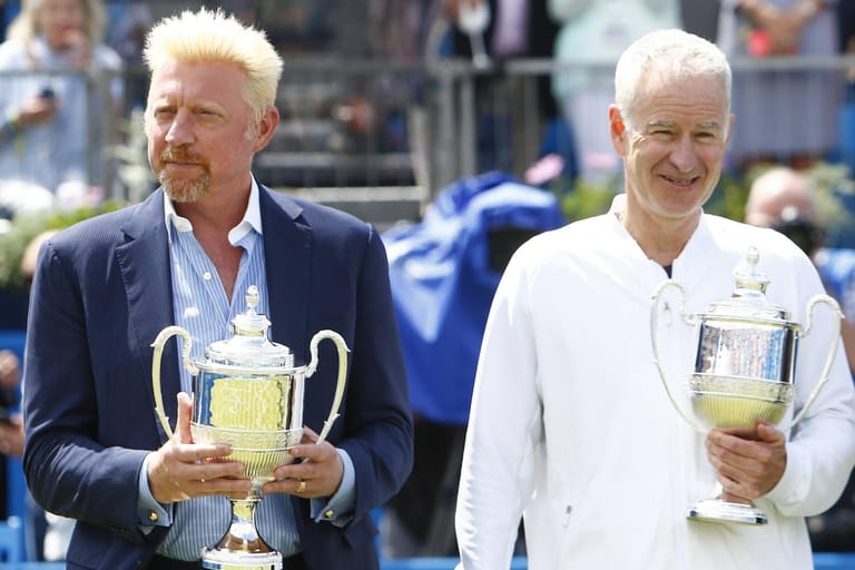 Bild aus besseren Tagen: Boris Becker (l.) mit John McEnroe im Juni 2016 bei einer Ehrung im Londoner Queens Club.