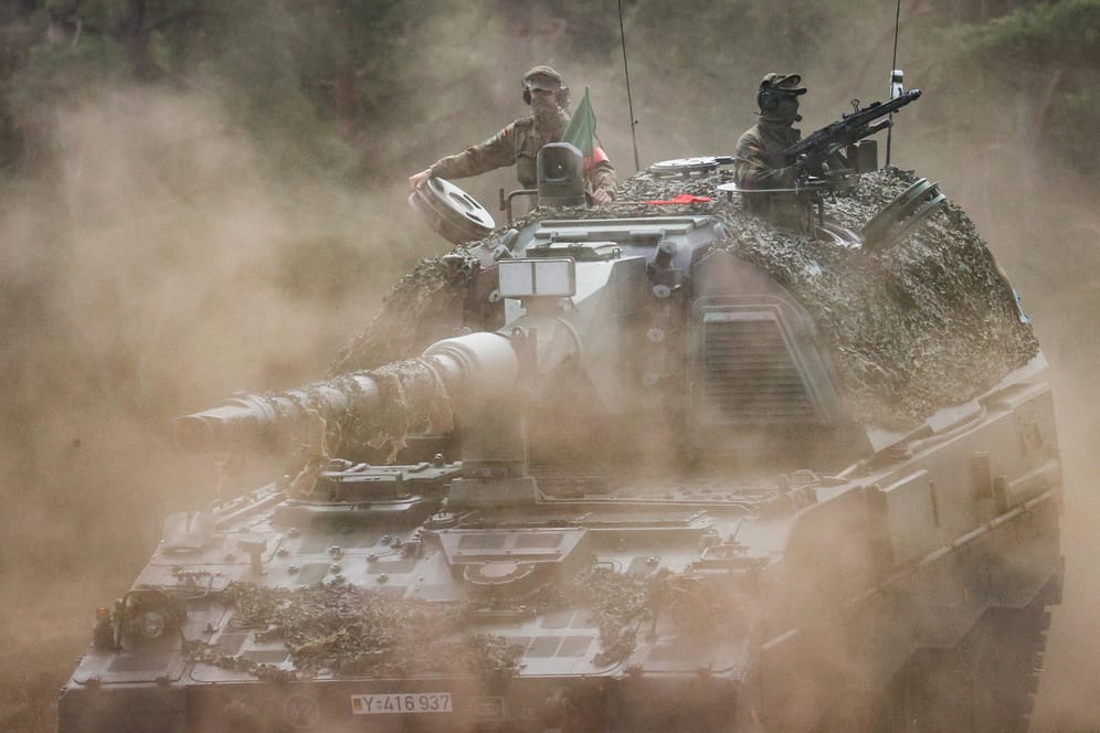 Eine Panzerhaubitze 2000, kurz PzH 2000 der Bundeswehr. Die Waffe könnte den ukrainischen Truppen im Krieg gegen Russland helfen.