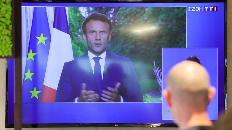 Der französische Präsident Emmanuel Macron bei seiner Fernsehansprache am Mittwoch: "Wir müssen lernen, anders zu regieren und Gesetze zu machen."