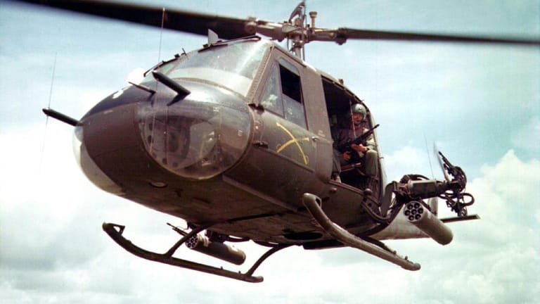 Bell UH-1B: Ein Helikopter wie dieser stürzte ab.