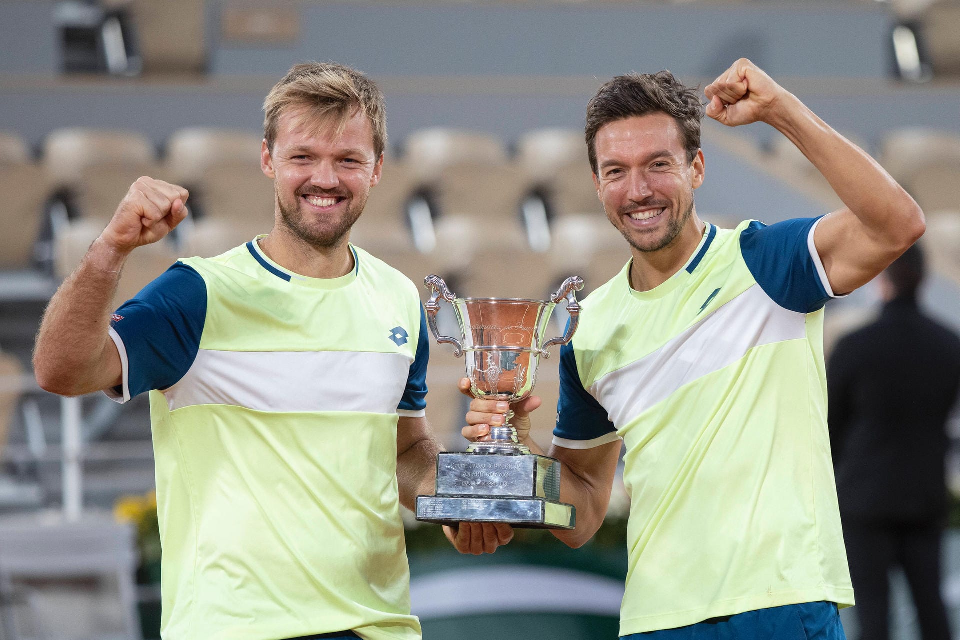 Sie lieben Paris: Kevin Krawietz (l.) und Andreas Mies setzten sich 2019 und 2020 in Roland Garros die Doppel-Krone auf. "KraMies" ist weiter zusammen auf der Tour unterwegs und arbeitet daran, dass noch ein dritter Major-Titel hinzukommt.