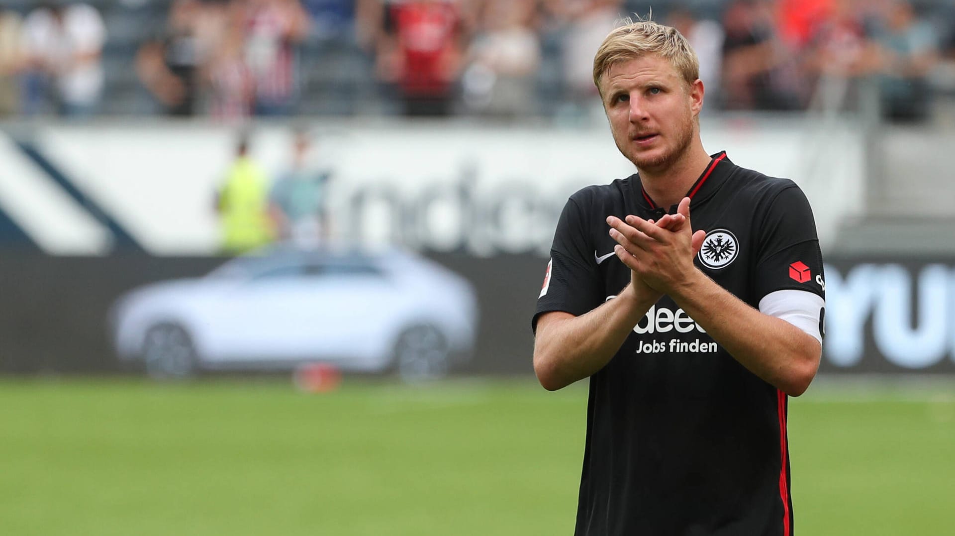 Martin Hinteregger löste nicht nur seinen Vertrag bei Eintracht Frankfurt auf, sondern beendete direkt seine Karriere.