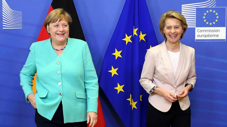 Angela Merkel und Ursula von der Leyen: Die ehemalige Bundeskanzlerin und die EU-Kommissionspräsidentin sind gut befreundet.