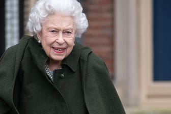 Queen Elizabeth II.: Sie hat sich nach vielen Monaten wieder auf ein Pferd gesetzt.