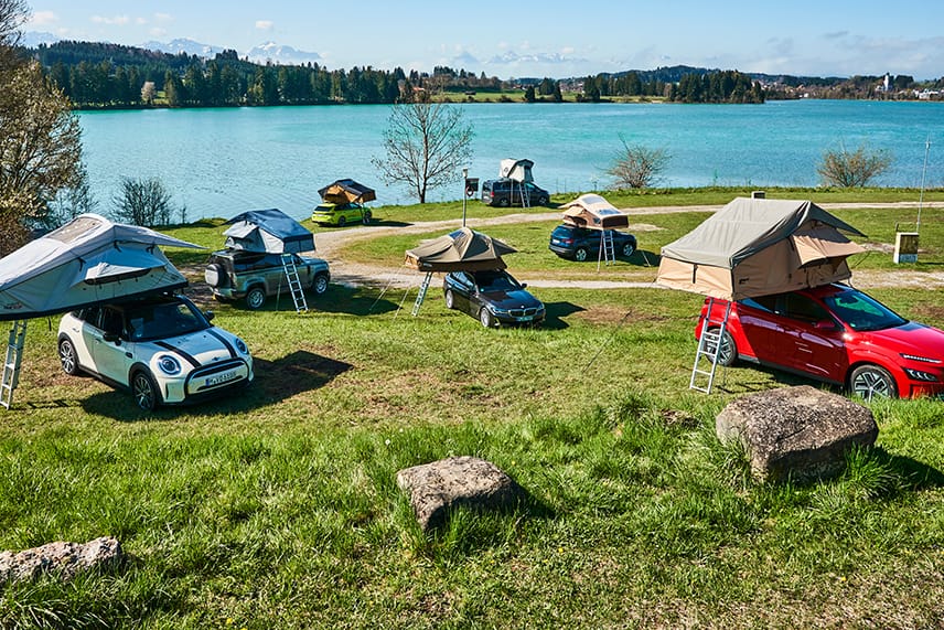 Billiger als ein Caravan, komfortabler als ein normales Zelt: Dachzelte haben erstaunlich viele Vorteile.