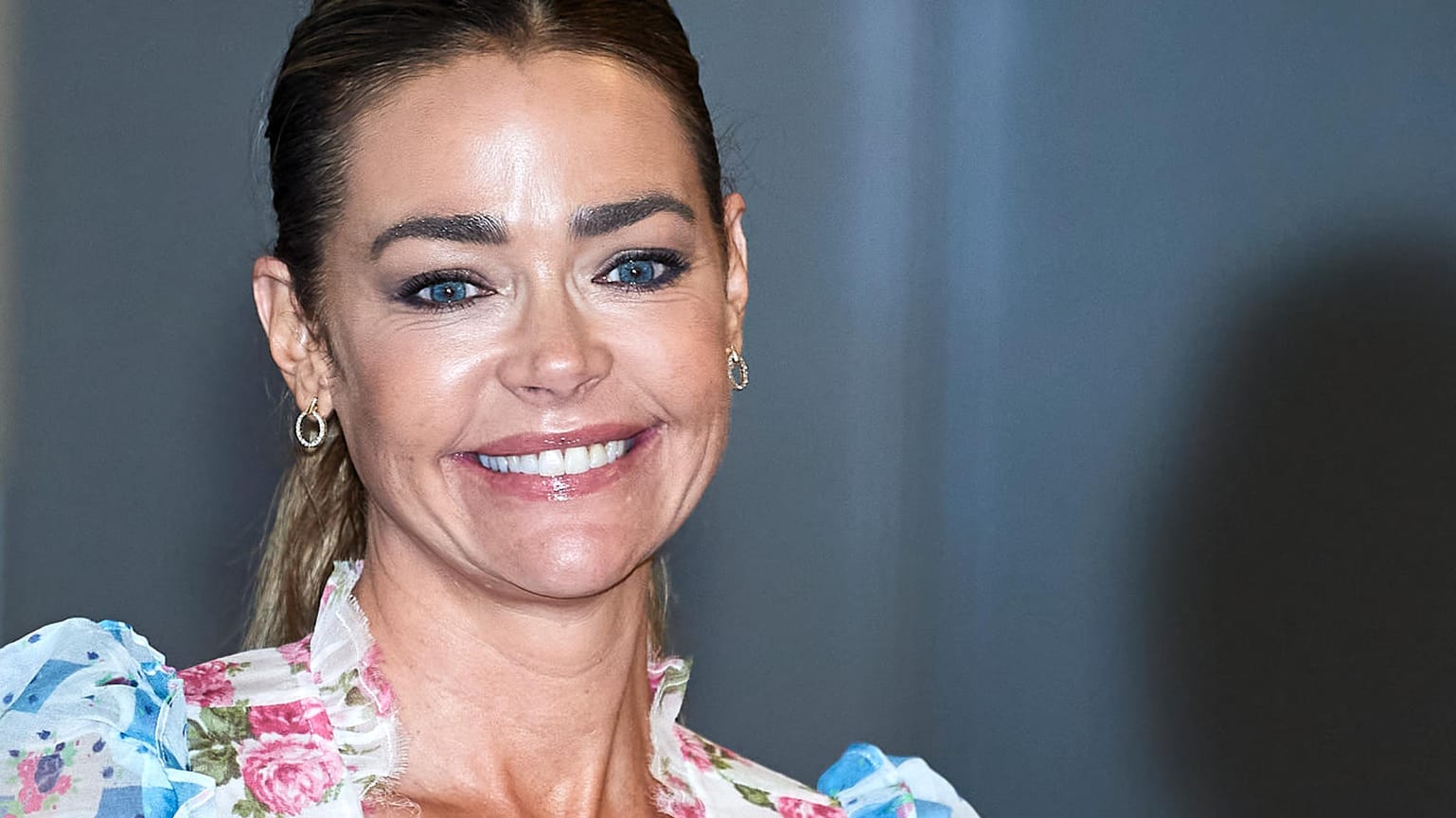 Denise Richards: Die Schauspielerin ist in den sozialen Netzwerken aktiv.