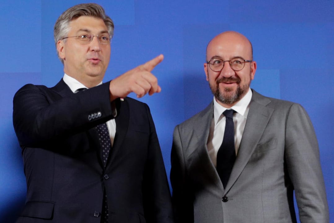 Andrej Plenkovic (l), Premierminister von Kroatien, und Charles Michel, Präsident des Europäischen Rates: Kroatien will den Euro einführen.