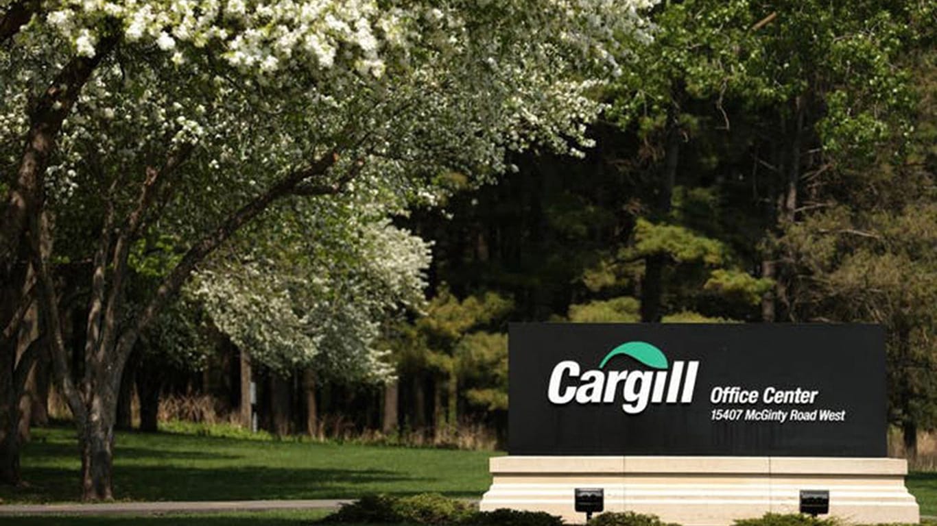 Einfahrt zum Hauptsitz des Agrarkonzerns Cargill im US-Staat Minnesota: Neben Archer Daniels Midland, Bunge und der Louis Dreyfus Company gehört Cargill zu den Firmen die den Handel mit landwirtschaftlichen Produkten dominieren.