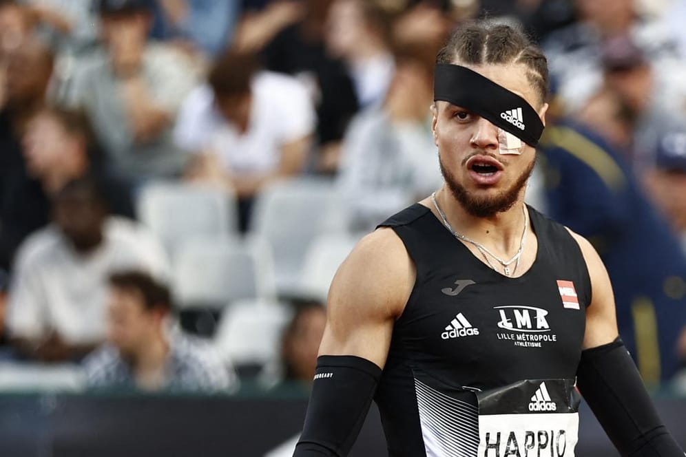 Wilfried Happio vor dem Start des 400-Meter-Rennens: Am linken Auge trug der Franzose ein Pflaster und ein darüber gezogenes Stirnband.