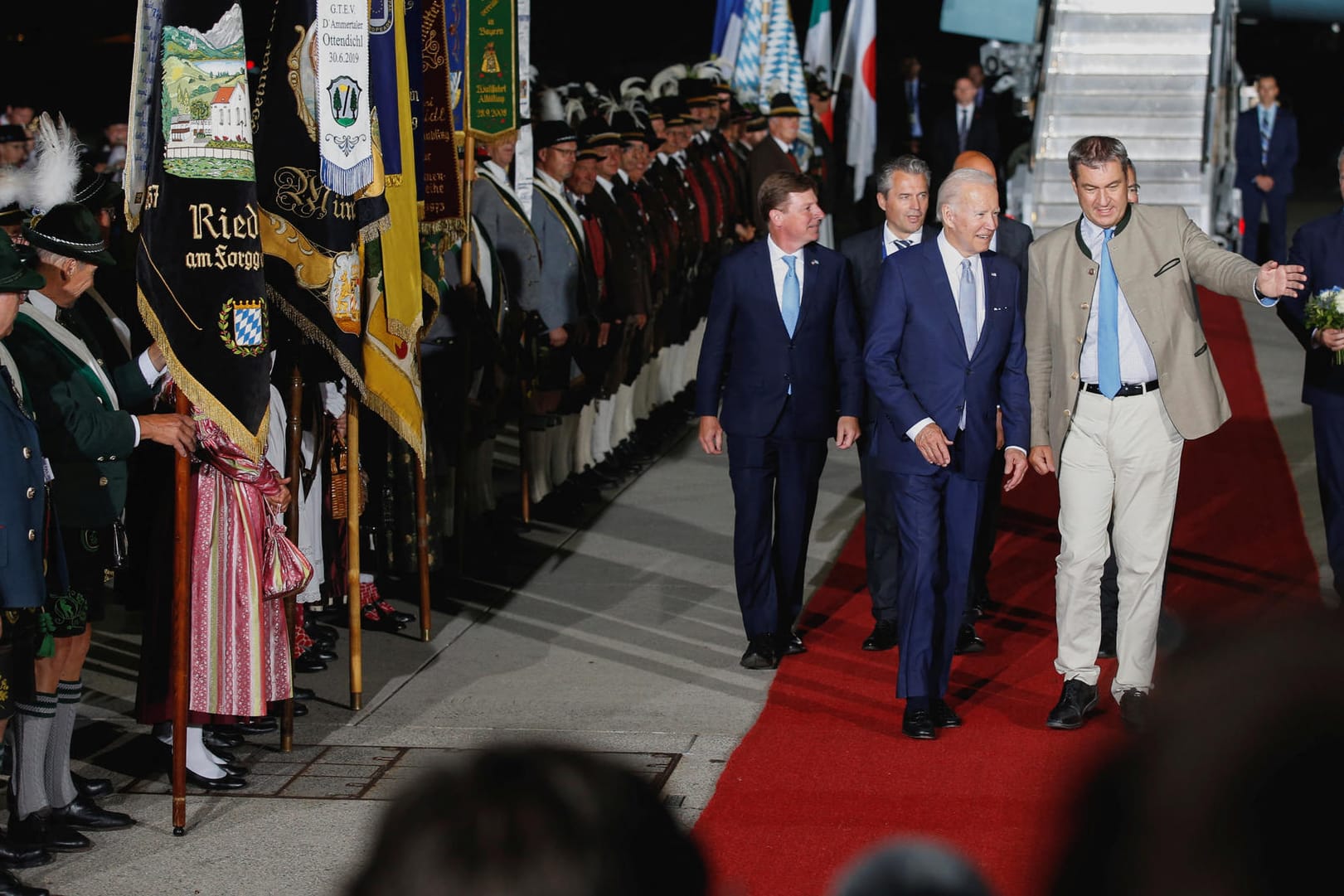 Joe Biden und Markus Söder in München: Der bayerische Ministerpräsident bereitete dem US-Präsidenten einen traditionellen Empfang.