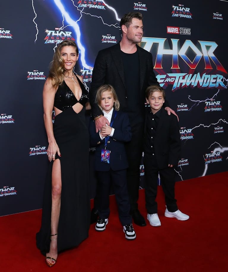 Elsa Pataky und Chris Hemsworth mit Sasha und Tristan: Neben ihren Söhnen haben die Schauspieler noch eine Tochter.