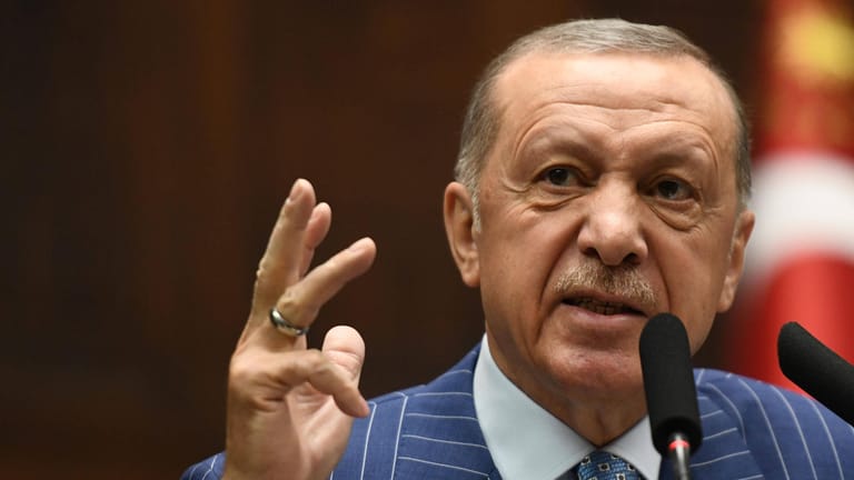 Recep Tayyip Erdoğan: Der türkische Präsident blockiert die Aufnahme von Schweden und Finnland in die Nato.
