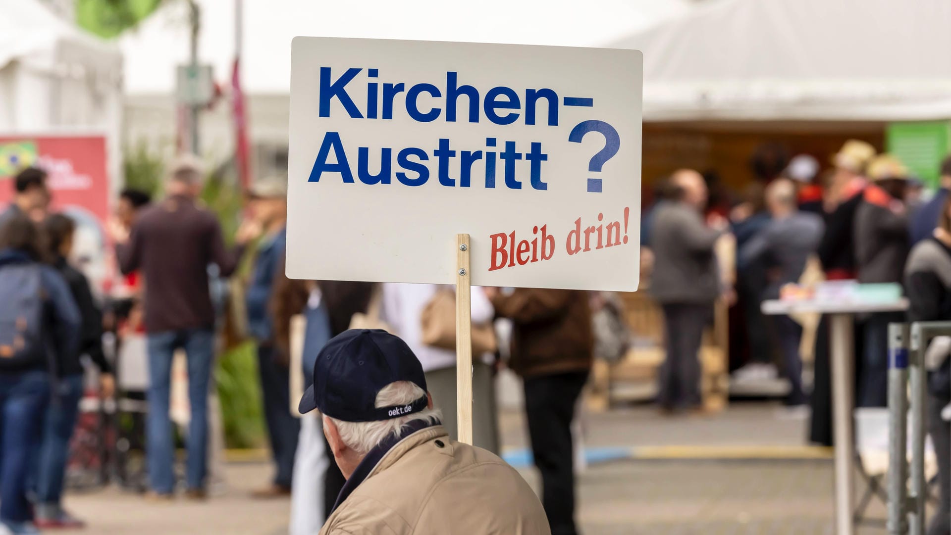 102. Deutscher Katholikentag in Stuttgart im Mai 2022: Manche sprechen sich gegen einen Kirchenaustritt aus.