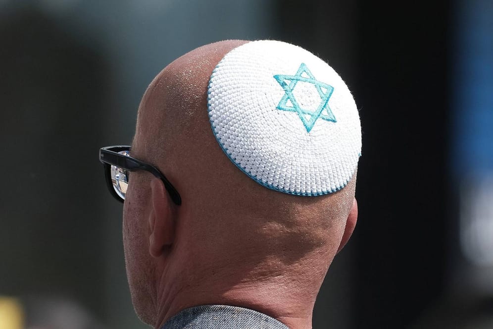 Laut eines Berichts des Netzwerk Rias hängen viele antisemitische Vorfälle in Deutschland mit der Coronapandemie zusammen. (Symbolfoto)