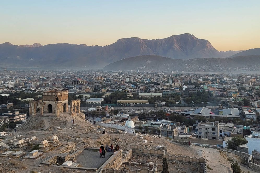Blick über Kabul: In Afghanistan leben laut einer neuen Studie die unglücklichsten Menschen. (Symbolfoto)