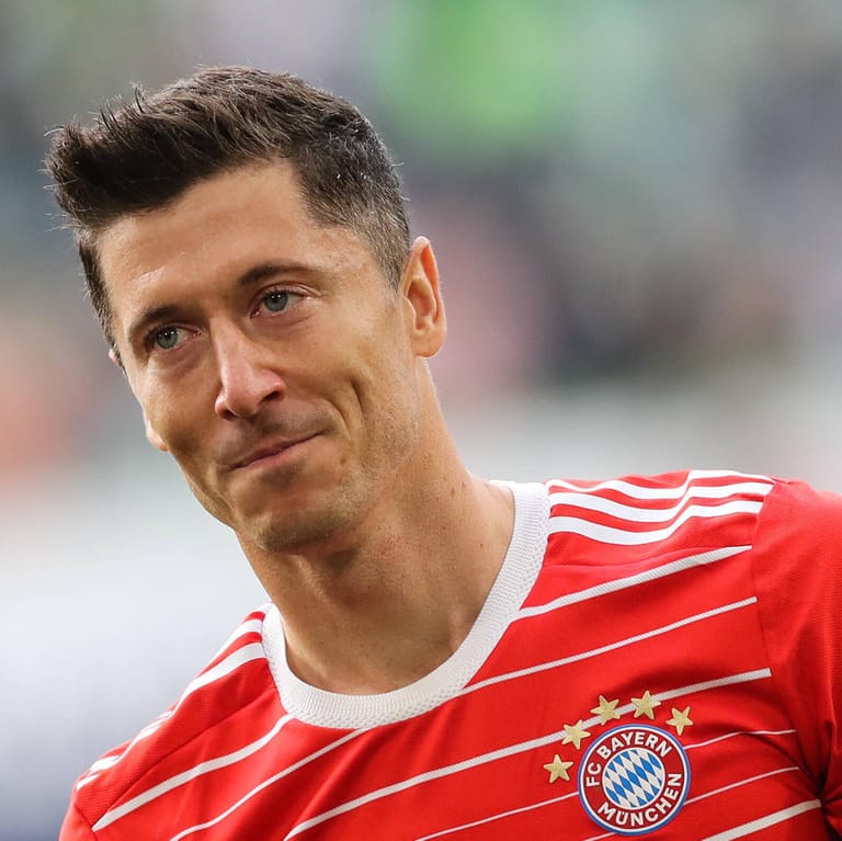 Robert Lewandowski: Der Stürmer will München verlassen, die Bayern-Bosse müssen nun eine Entscheidung treffen.
