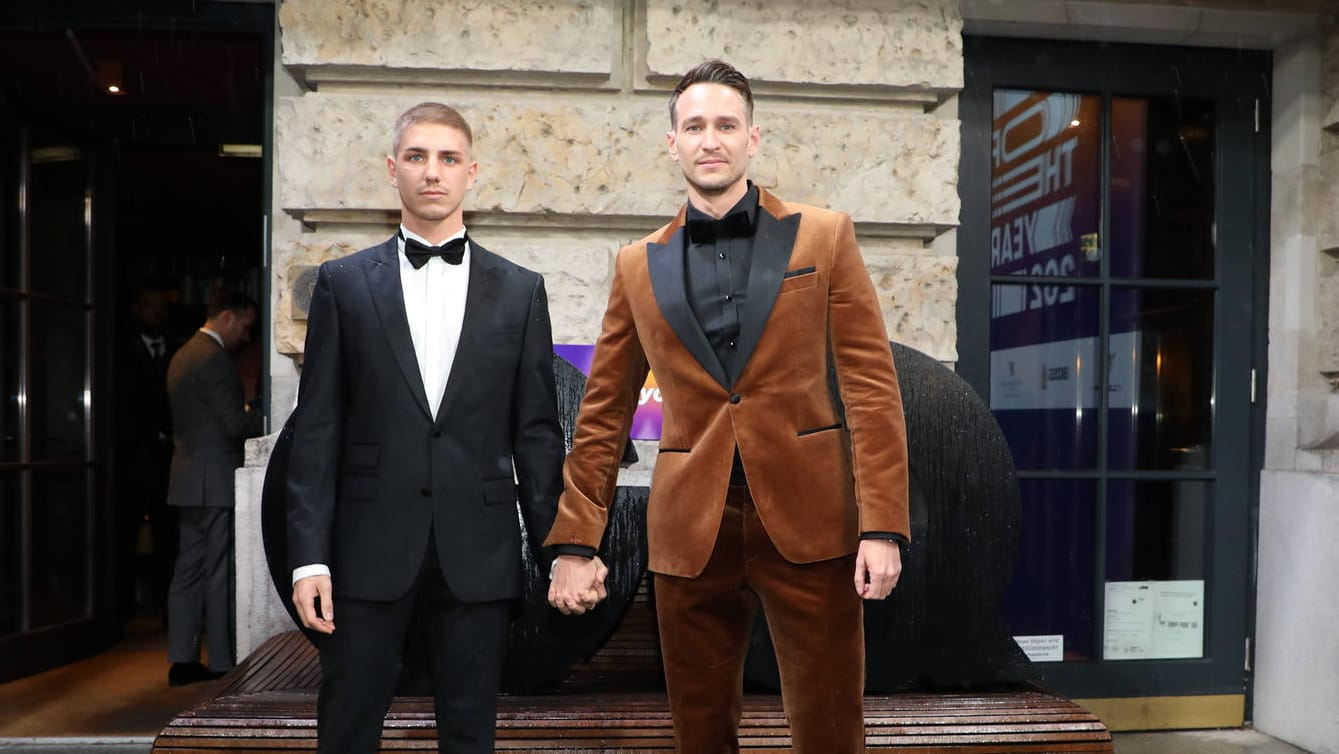 Vladimir Burlakov und Freund Martin: Hand in Hand präsentierten sie sich bei den "GQ"-Awards 2021.